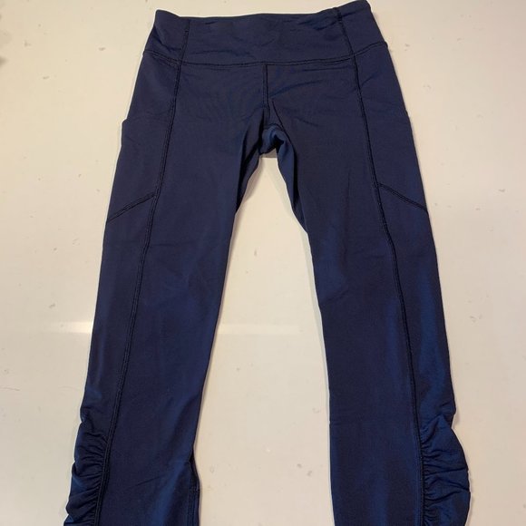 Lululemon Size 6 Navy Leggings